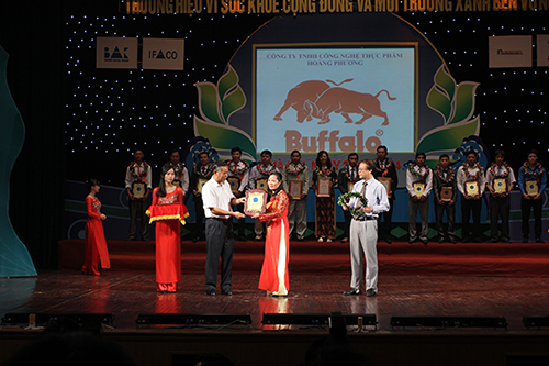 le-don-nhan-thuong-hieu-vi-suc-khoe-cong-dong-va-moi-truong-xanh-ben-vung-2